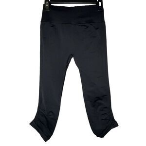 Lululemon Capri Leggings Sz 8 Inseam 20”.